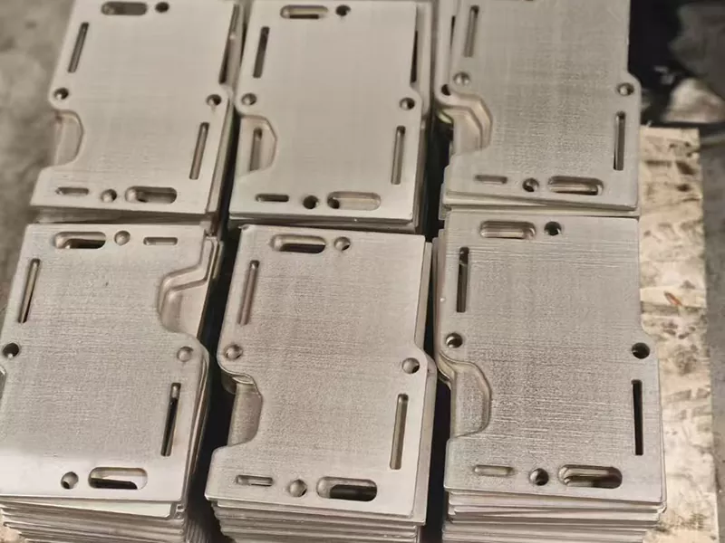 Laserskærende pladefremstillingsservice